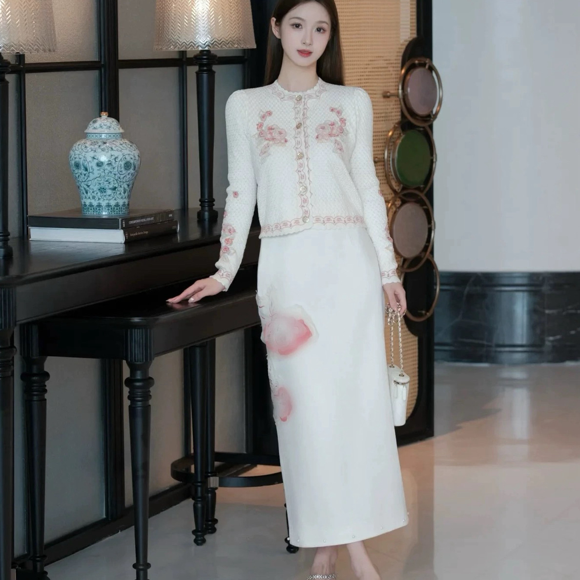 花颜颜国风新中式立领绣花马甲套装新春款时尚静奢风