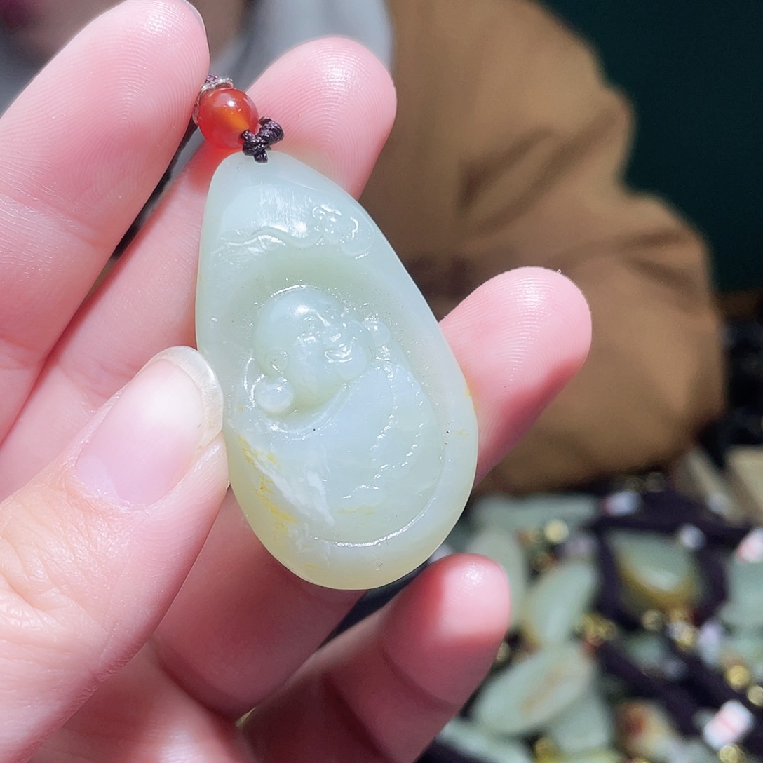 和田玉颈饰未镶嵌