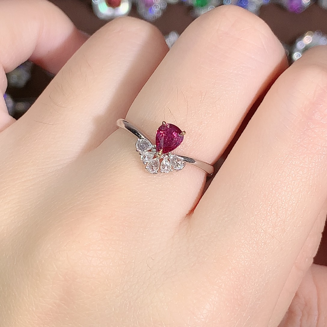 18K金镶嵌红宝石戒指0.44ct/天然宝石/七天无理由
