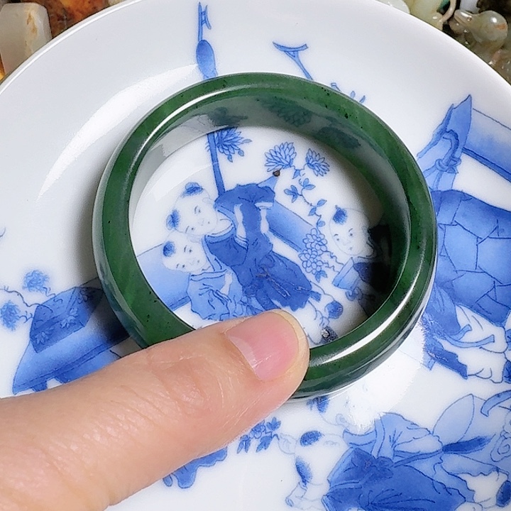 瓷片用****7新号开播镯子一个