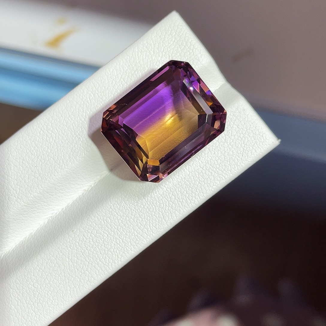 紫晶裸石未镶嵌31ct紫黄晶