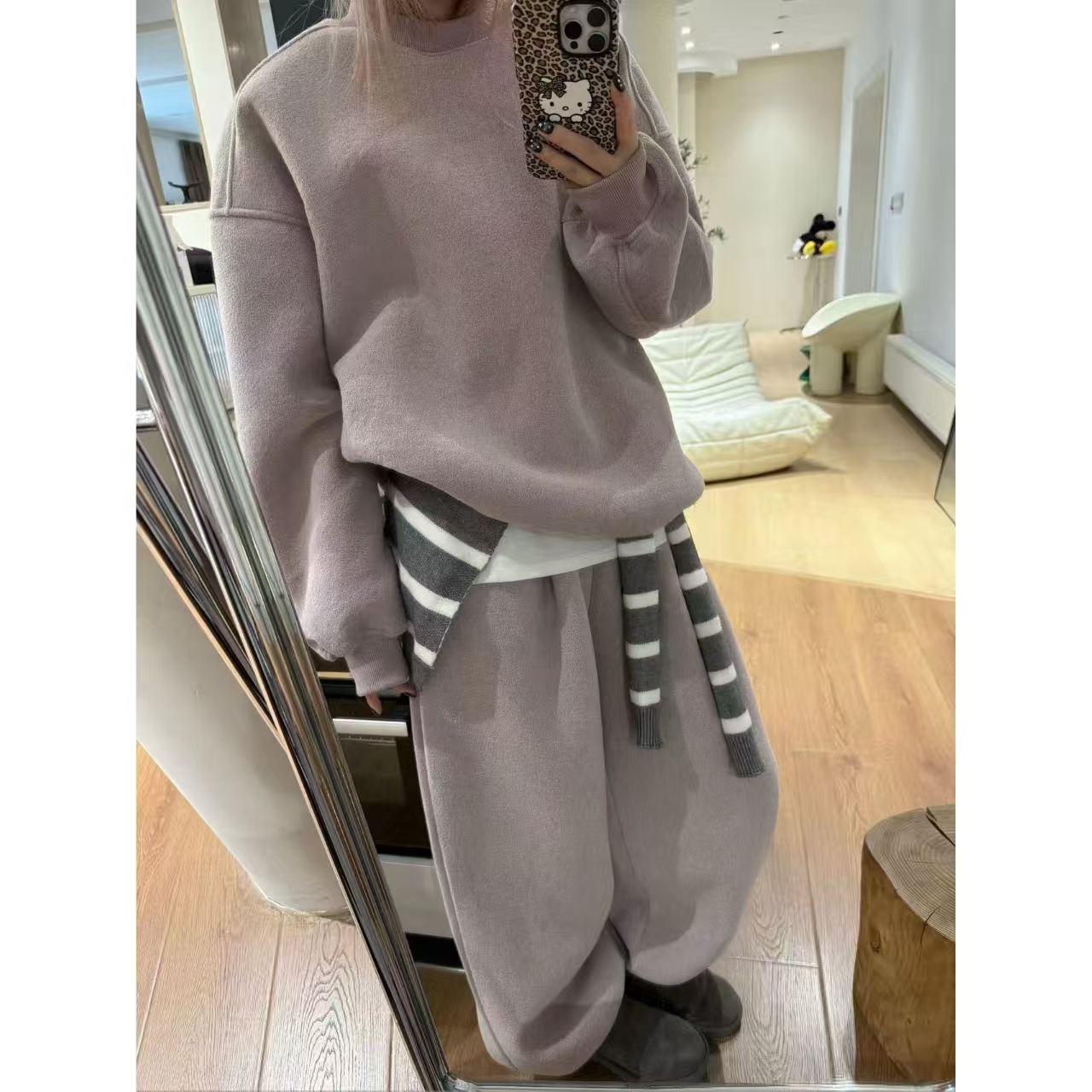 慵懒风时尚圆领卫衣套装女冬季宽松加绒松弛感长袖长裤休闲两件套
