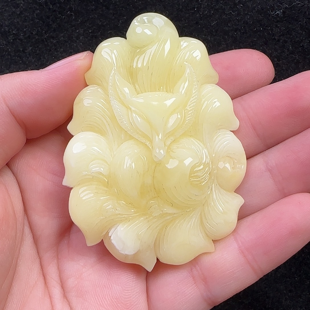 蜜蜡未镶嵌珠宝奇石