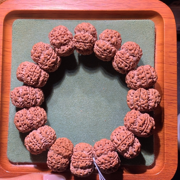 金刚菩提手串24+飞碟梅花