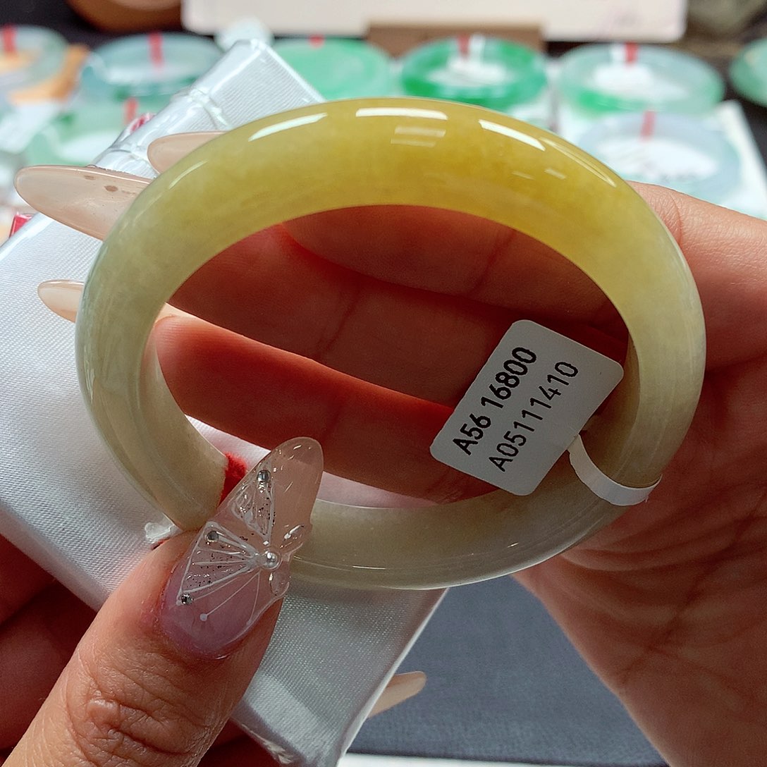 翡翠手镯未镶嵌（82号）66