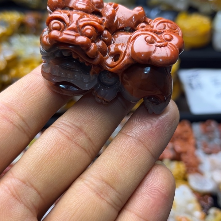 石英质玉（黄龙玉）未镶嵌颈饰