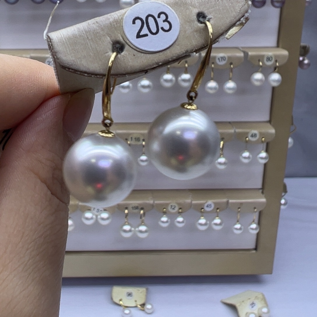 18K金镶嵌耳饰淡水珍珠