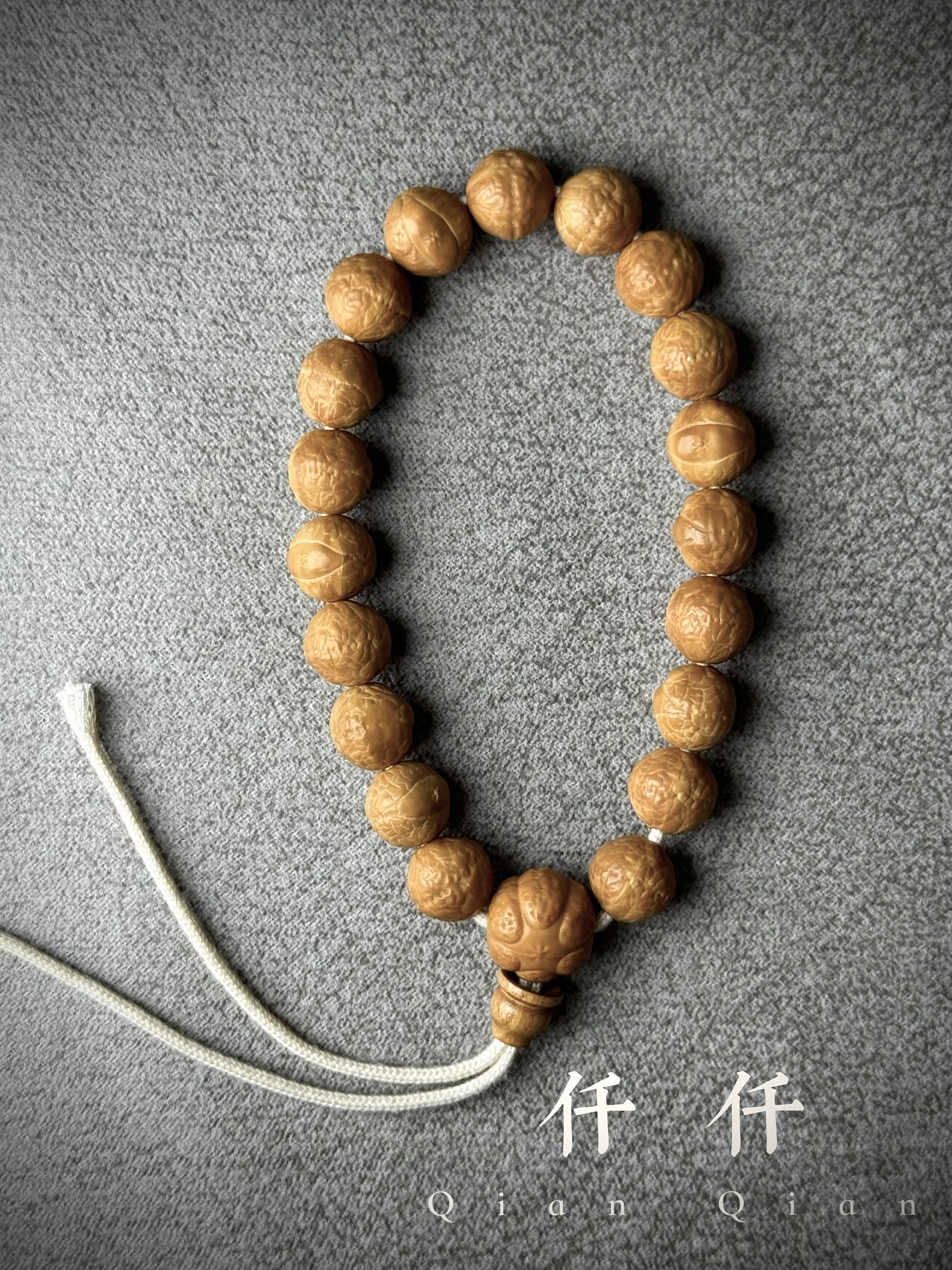 【仟仟】猴头凤眼手持 全品无暇 精选树王籽精工雕刻文玩好物