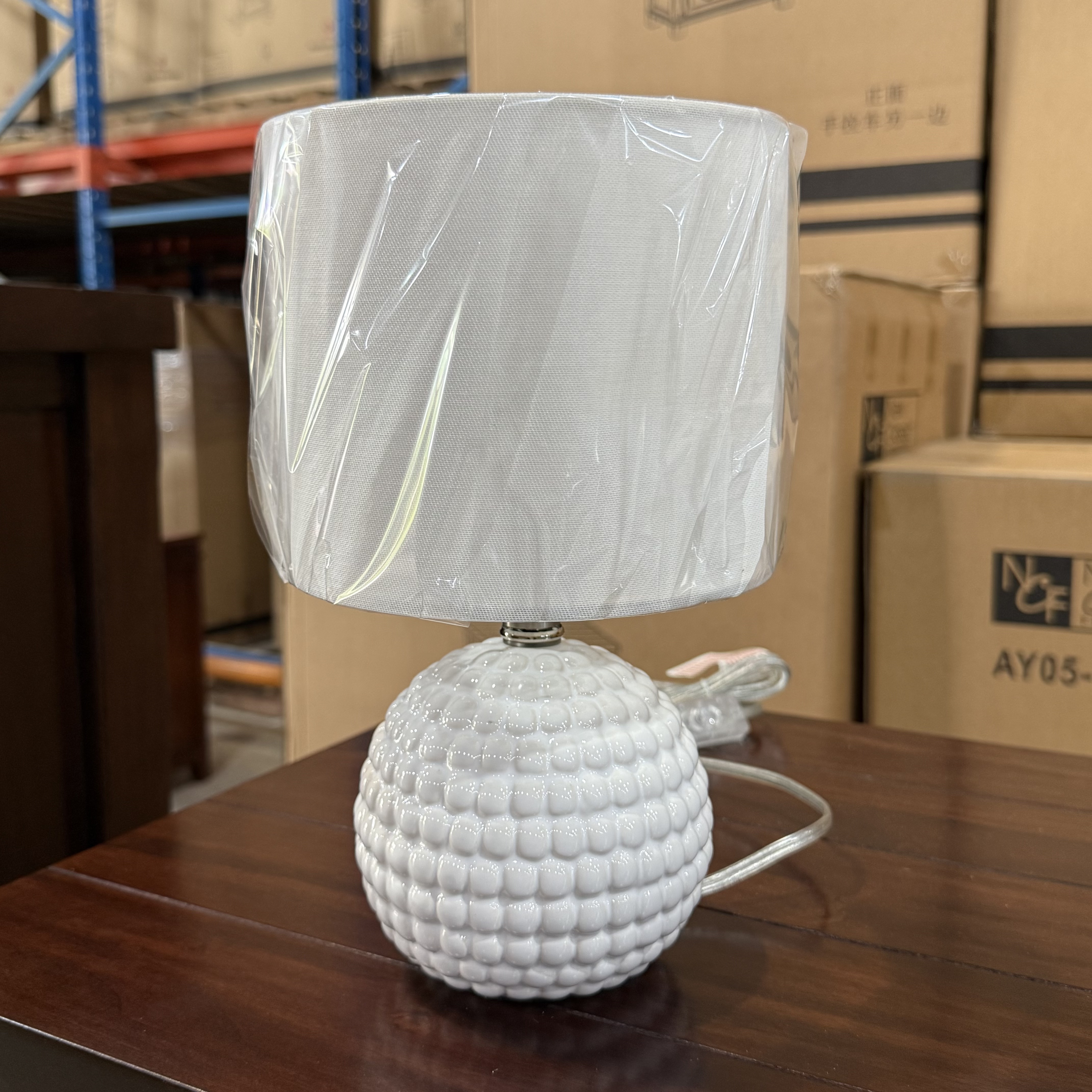 白色陶瓷灯【长18×宽18×高31】北欧轻奢书桌卧室灯布罩150258台灯