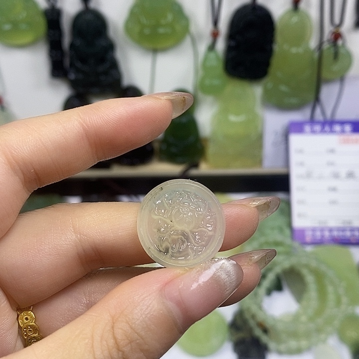 蛇纹石玉未镶嵌颈饰37