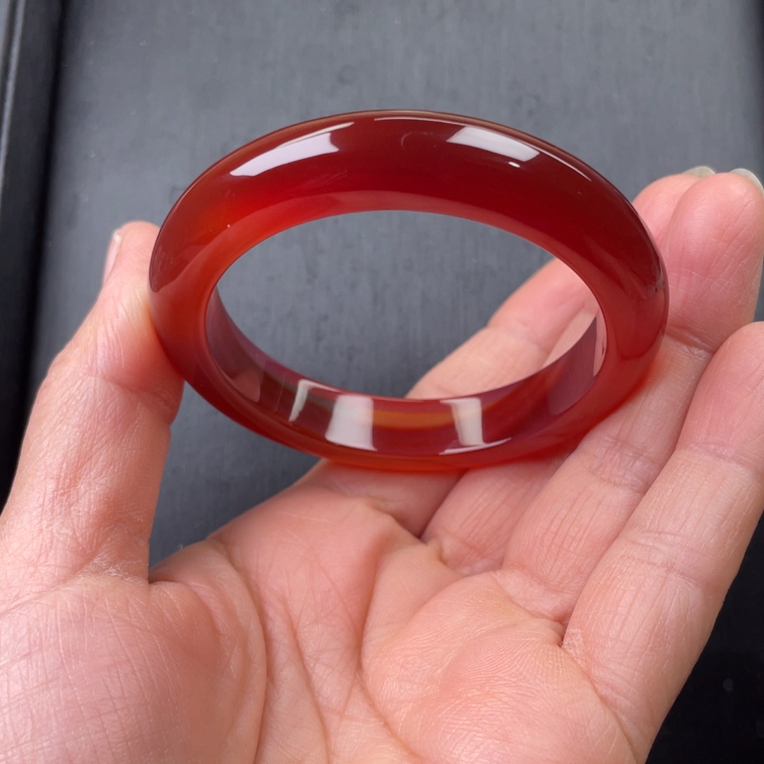 玛瑙/玉髓手镯未镶嵌L****d