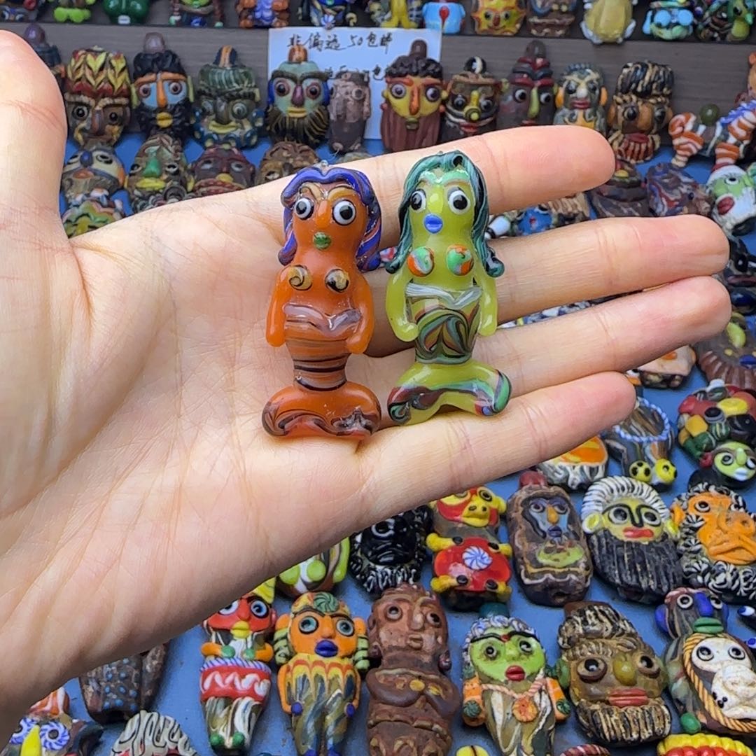 琉璃非金属玻璃颈饰小美人鱼一个