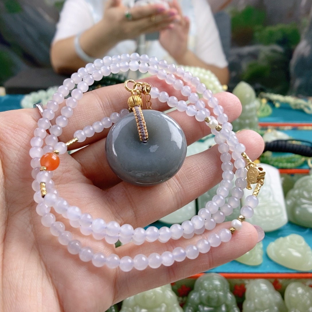 和田玉未镶嵌颈饰