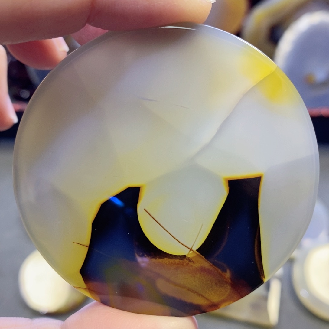 玛瑙/玉髓颈饰未镶嵌编号94瑕疵