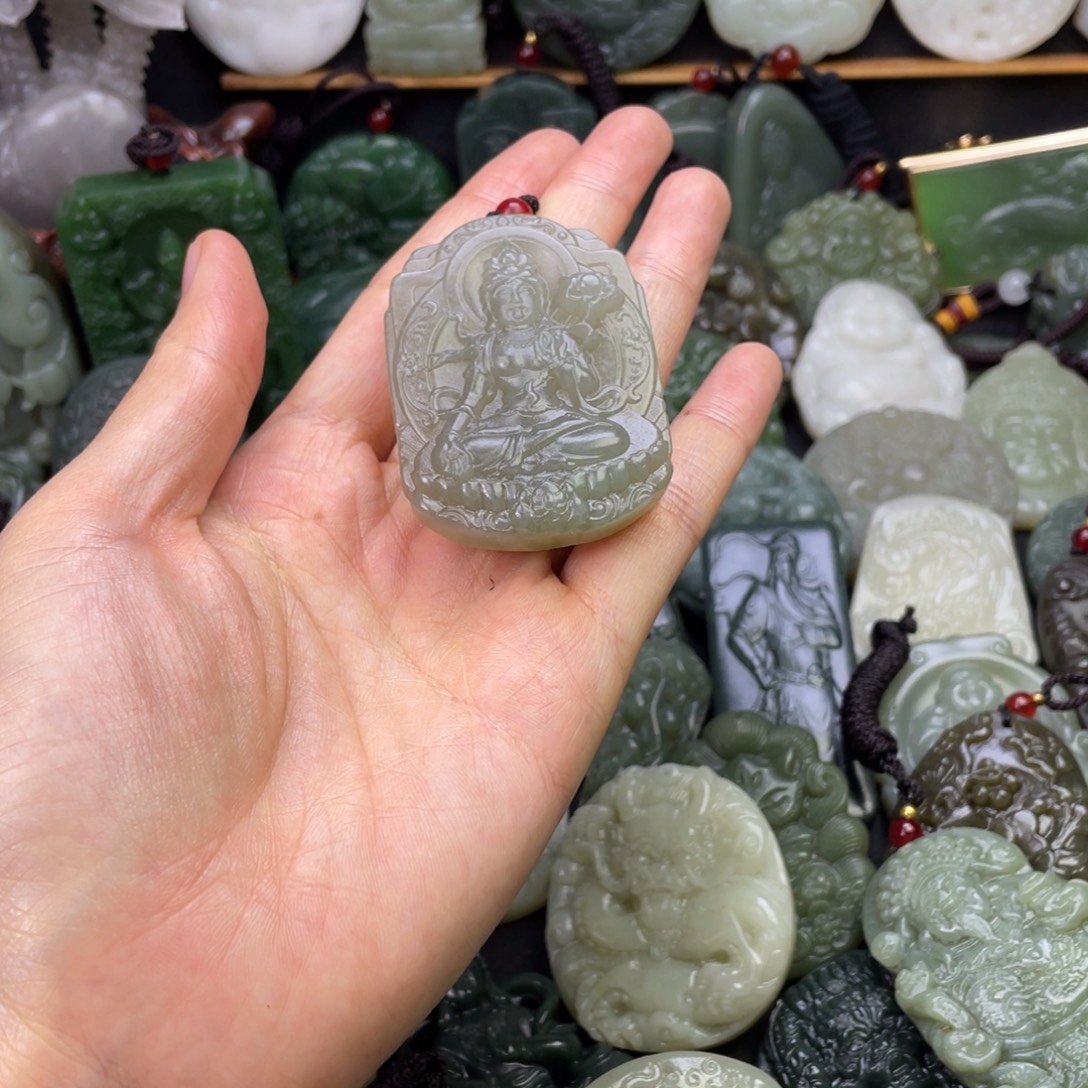 和田玉未镶嵌颈饰