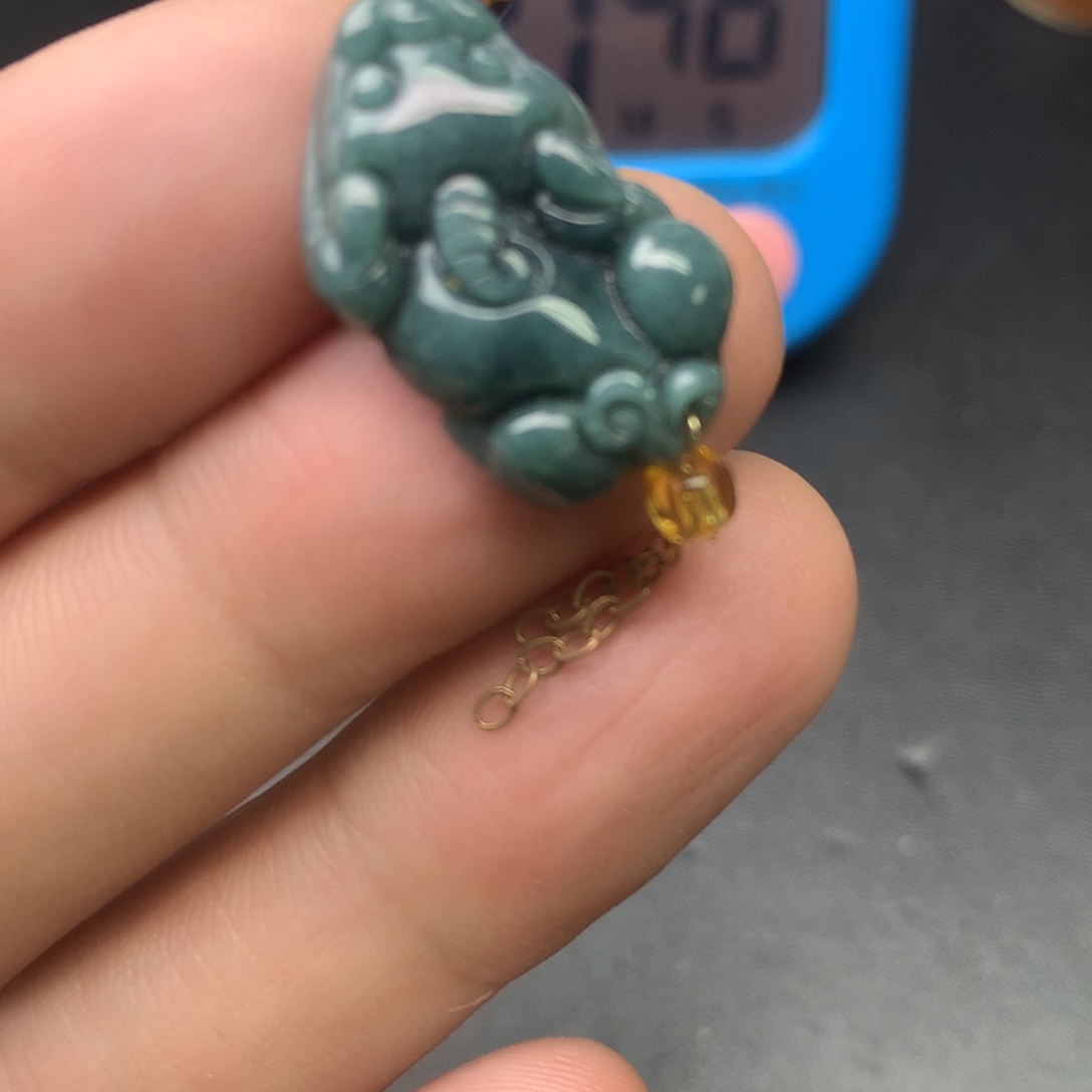 翡翠未镶嵌颈饰翡翠首饰和翡翠珠宝
