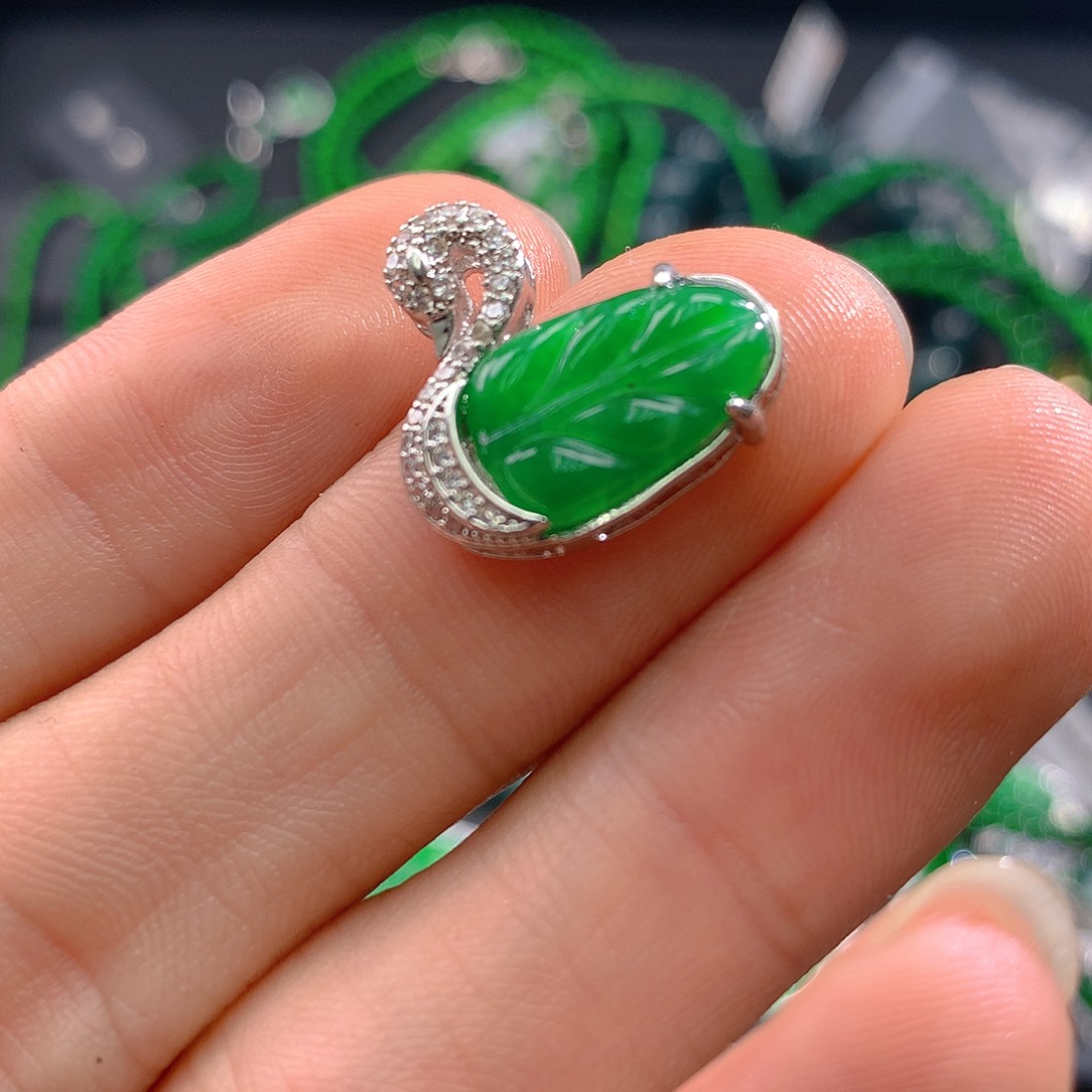 翡翠手链未镶嵌翡翠