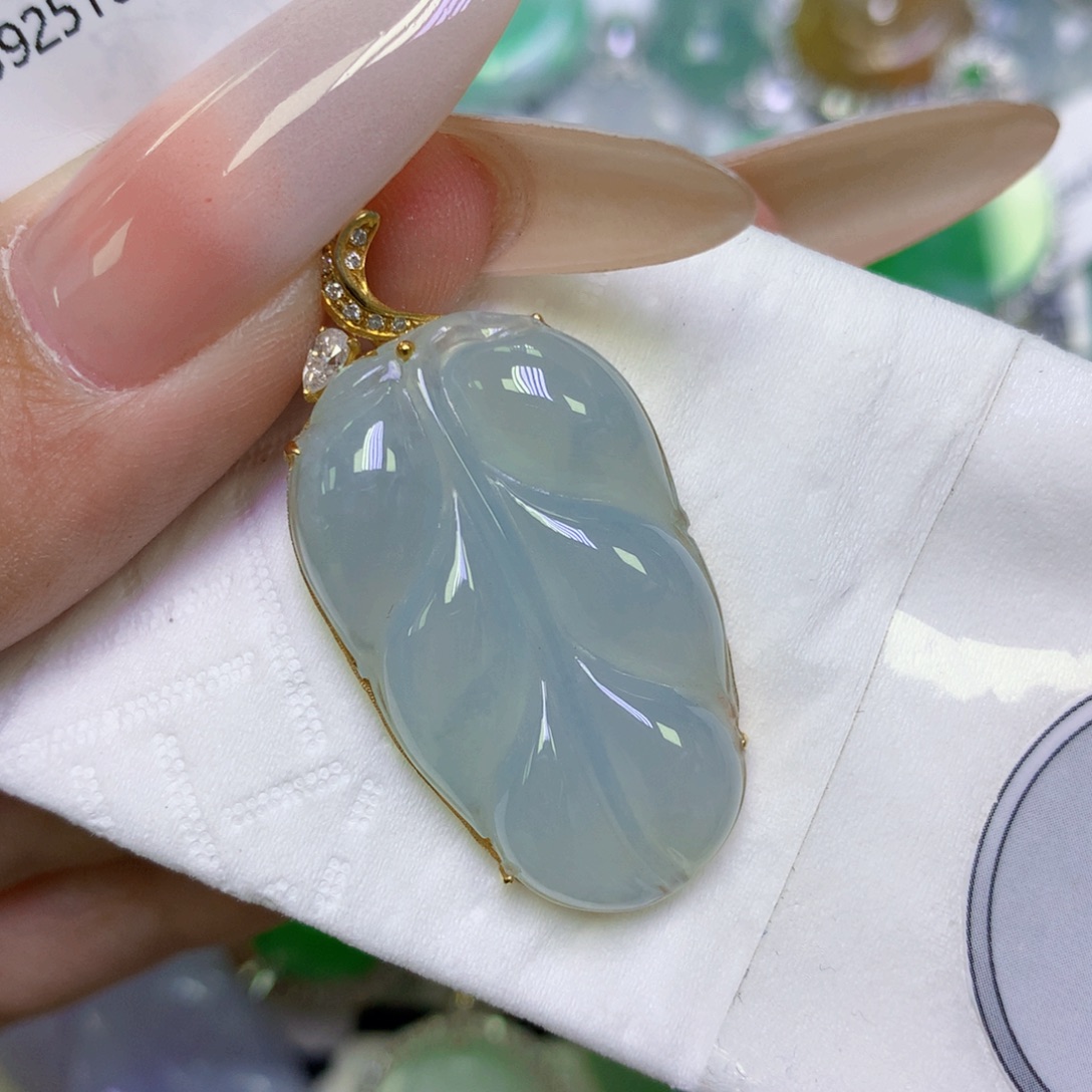 翡翠18K金镶嵌颈饰天然缅甸翡翠a货百元以上9元证书费自理