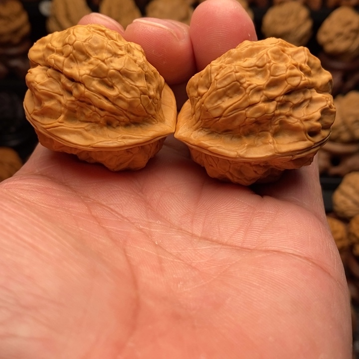 文玩核桃把件1金甲荷叶蟾