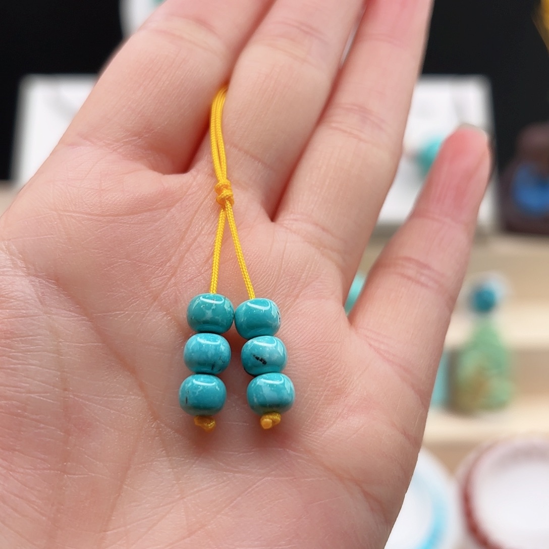 绿松石配饰未镶嵌