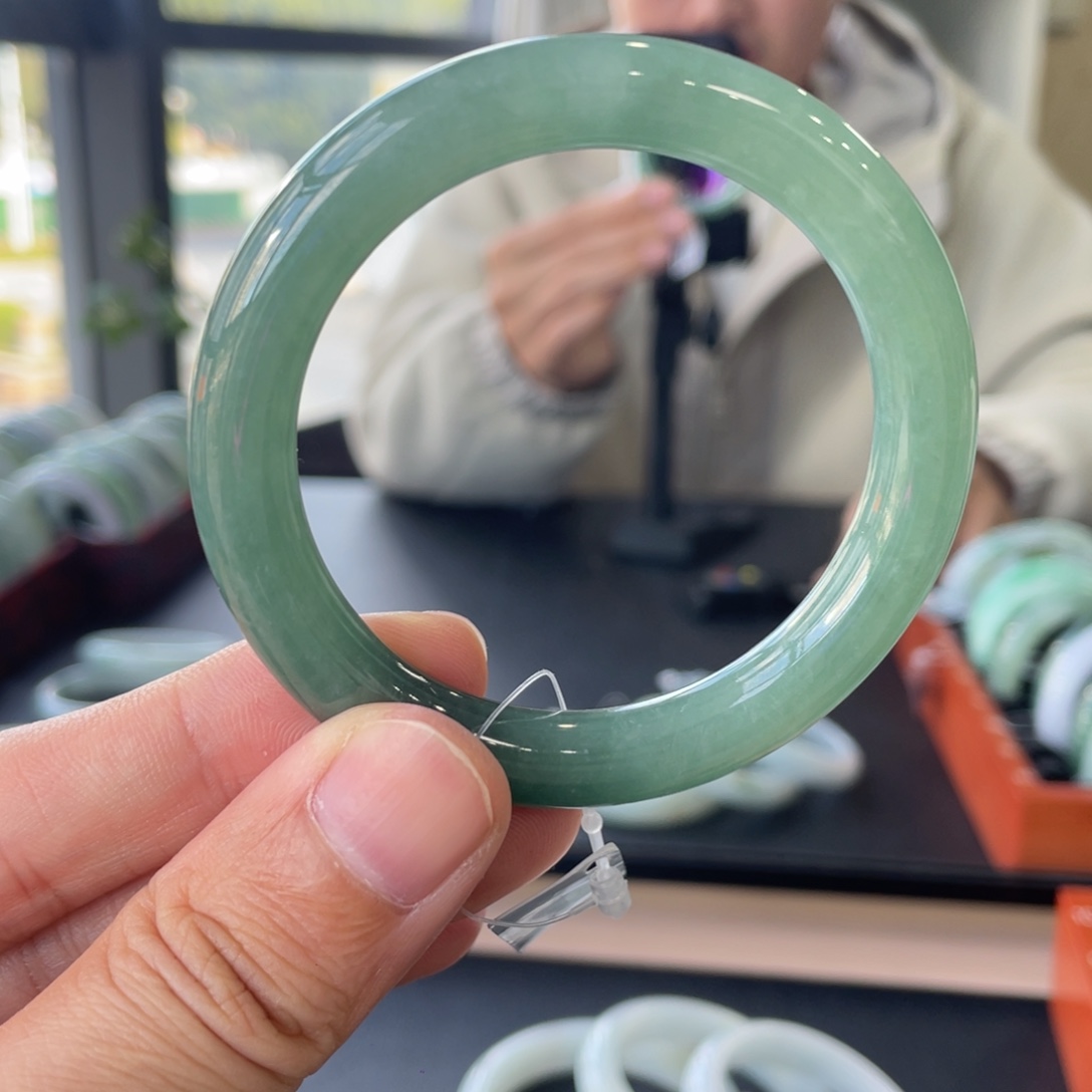 翡翠未镶嵌手镯7号链接52.7