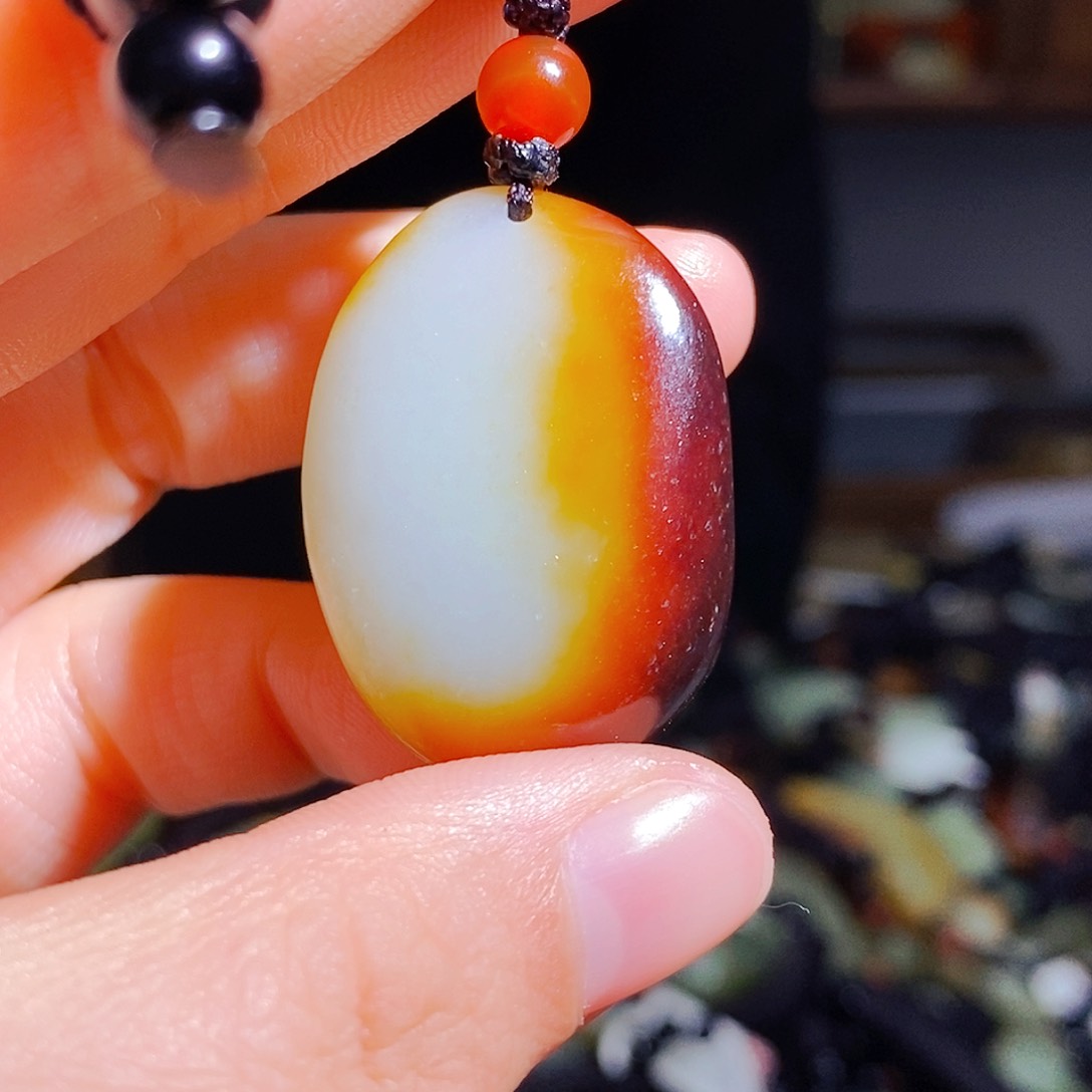 和田玉颈饰未镶嵌