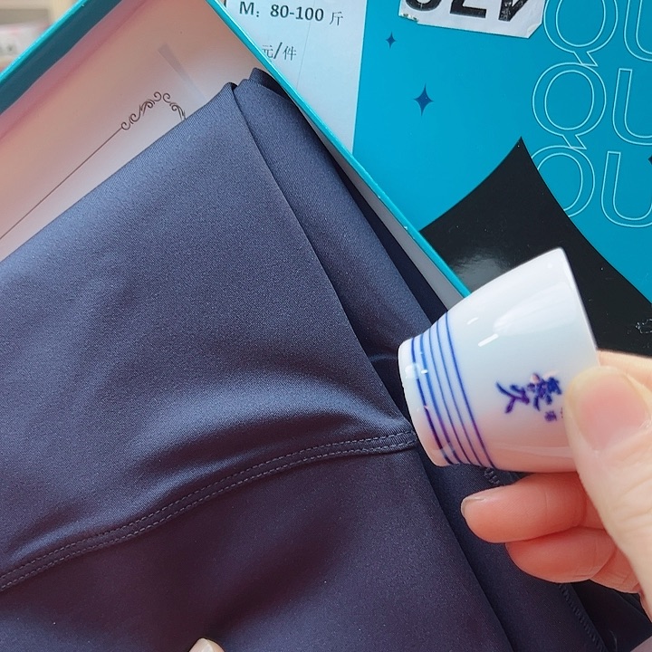 1555798898998898989988899