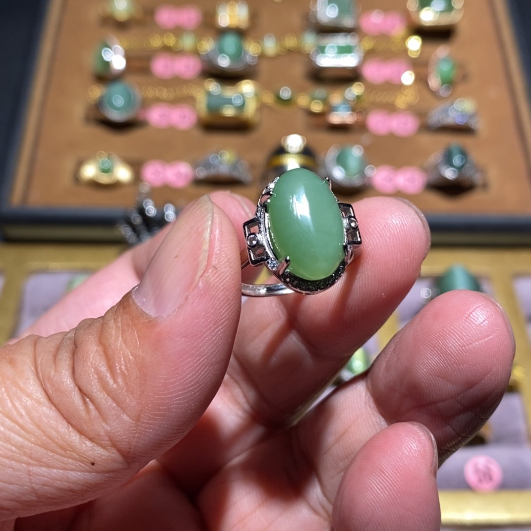 和田玉（碧玉）戒指未镶嵌