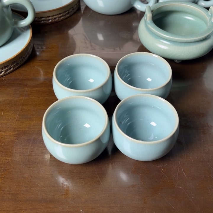 咯可可咯摸摸摸摸摸呢