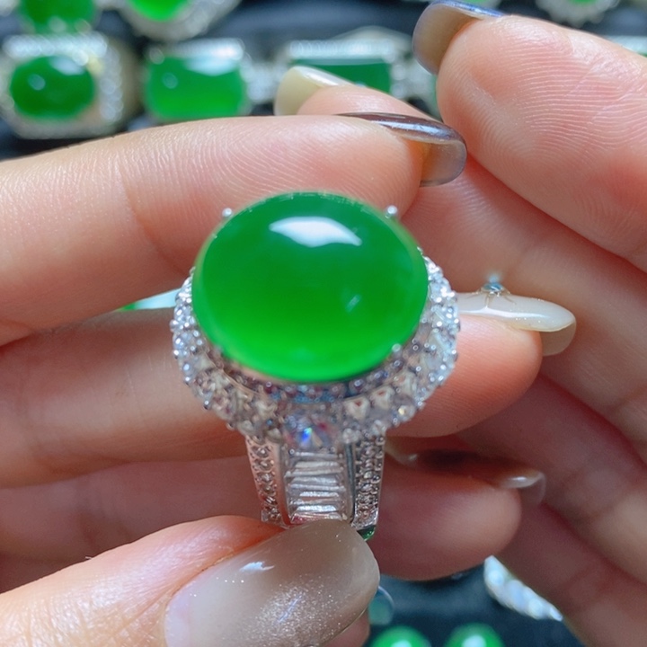 翡翠未镶嵌挂件蛋面