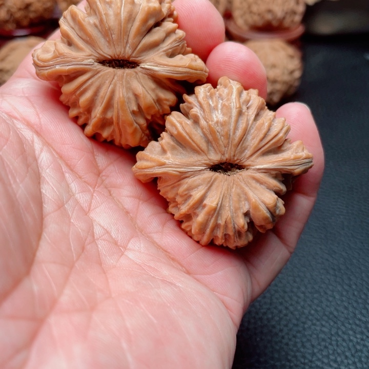 文玩核桃把件45全品山地楼