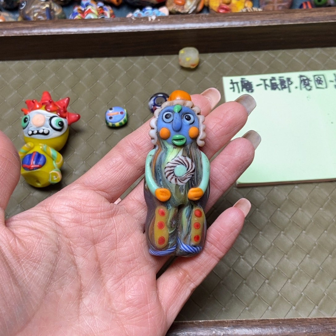 琉璃颈饰悄悄专拍