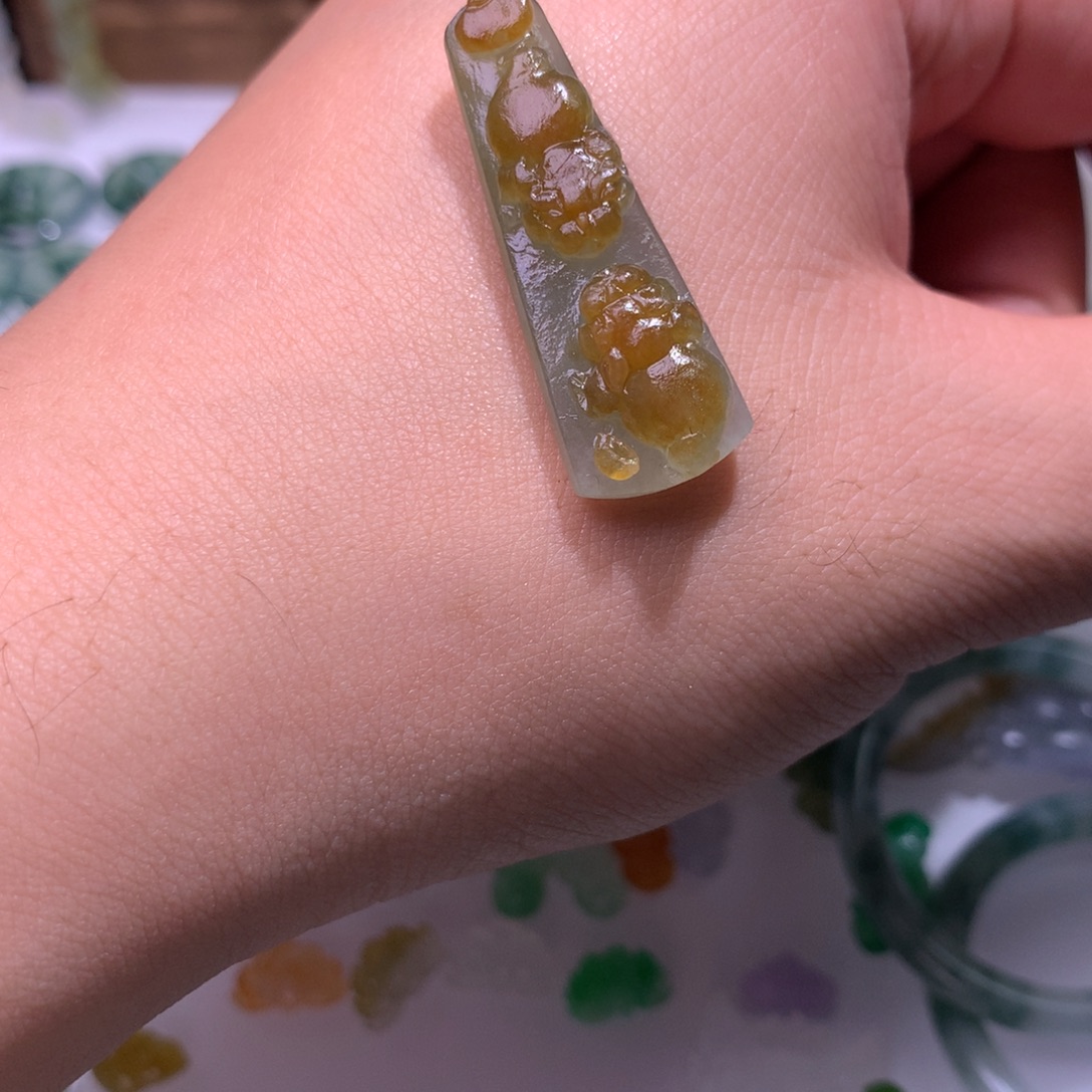 定制翡翠未镶嵌毛货