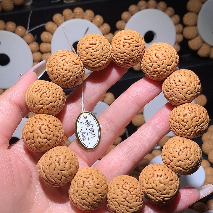 手串桃核野生大地雷