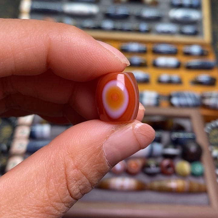 未镶嵌玛瑙/玉髓珠宝半成品佛*