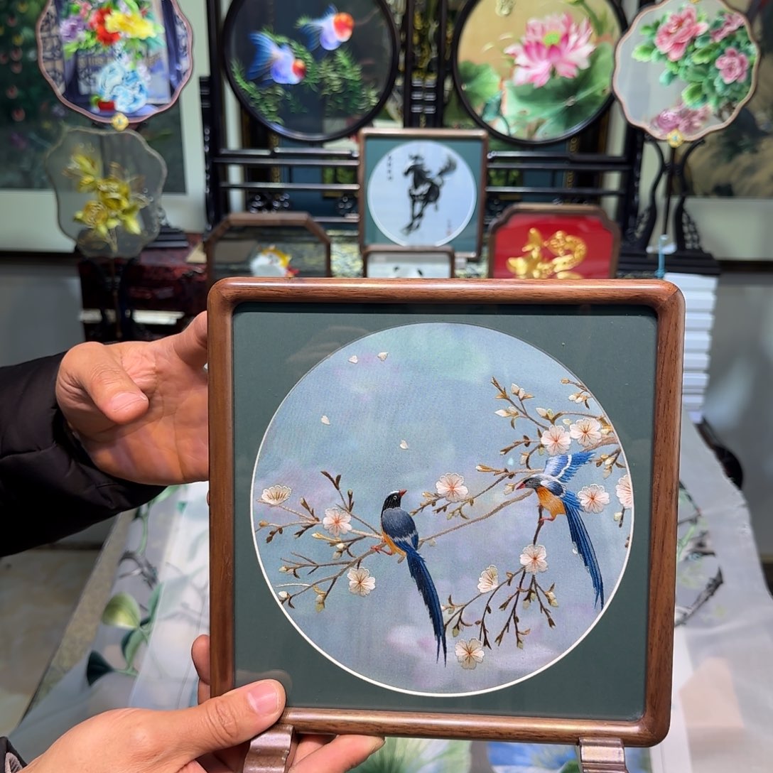 刺绣刺绣工艺精湛