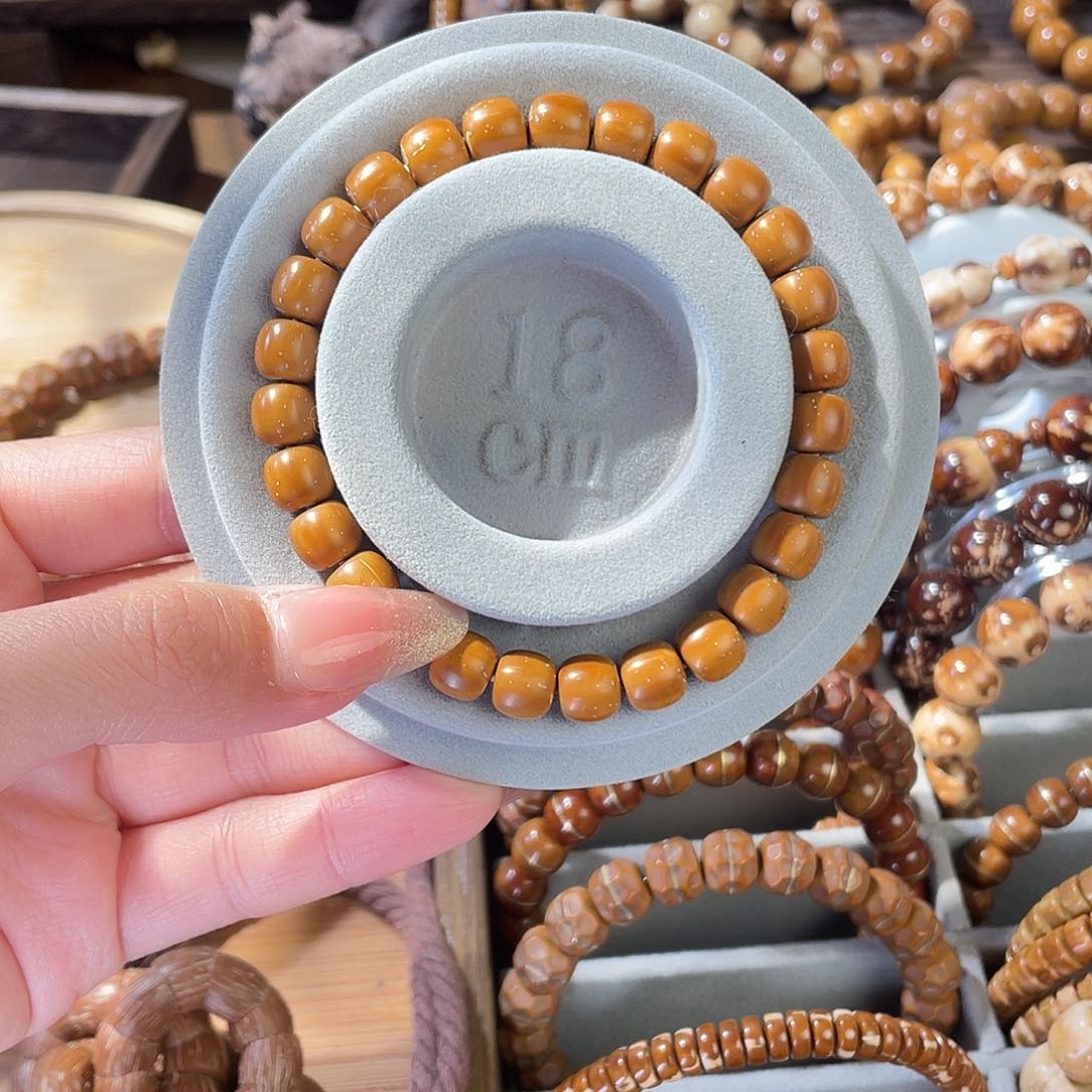 紫金鼠手串8.4*8实心黄咖皮老型