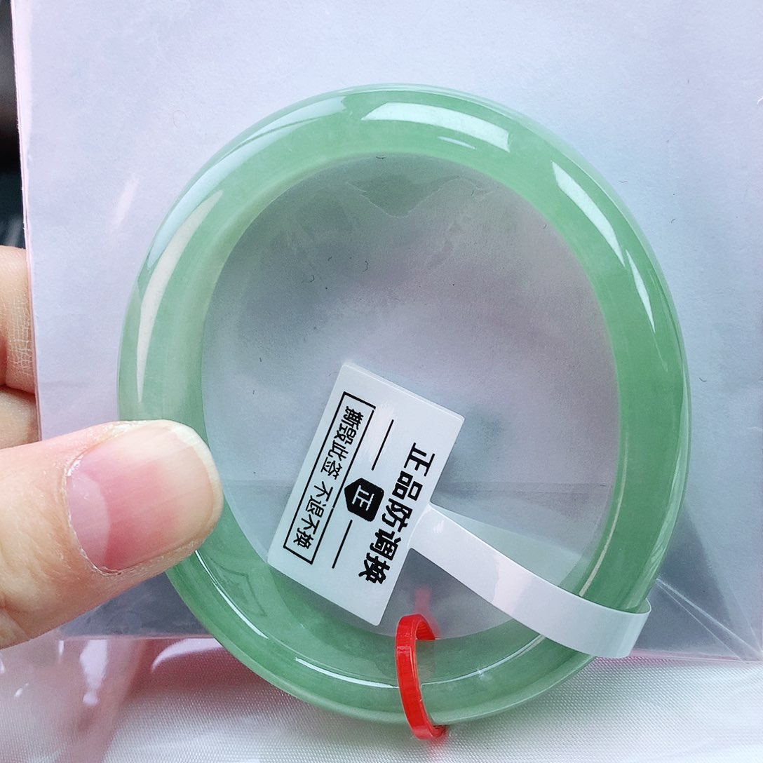 翡翠手镯未镶嵌53贵妃