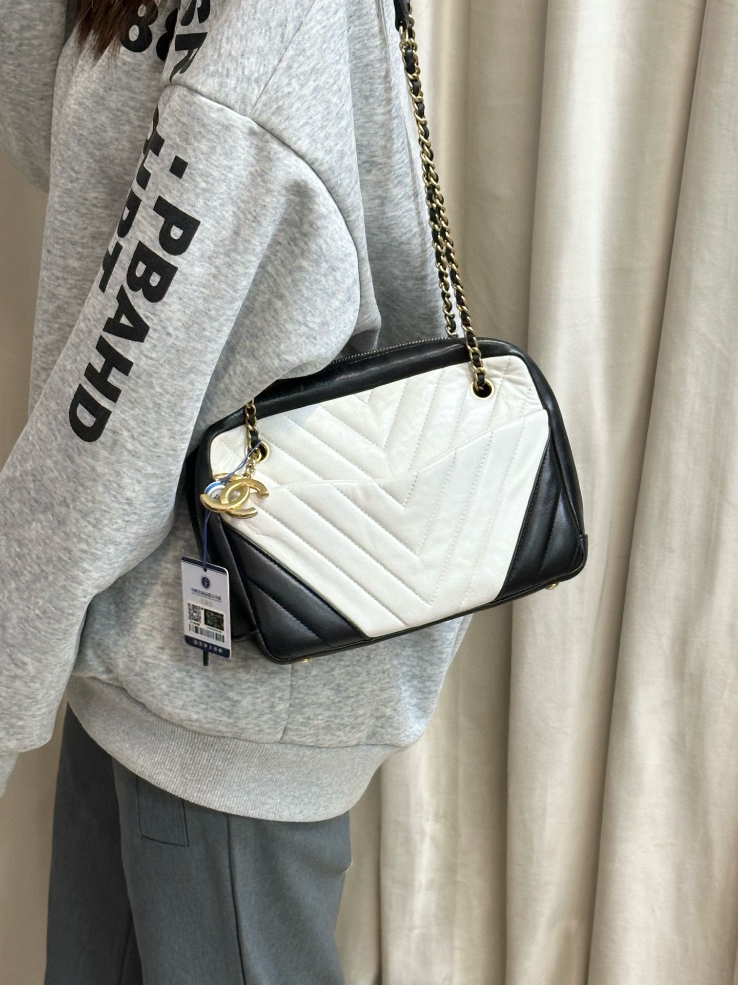 95新 Chanel/香奈儿 chanel 熊猫色相机单肩包