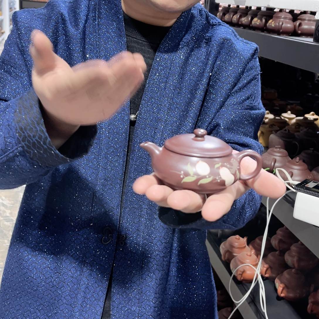茶壶紫砂loewoewone