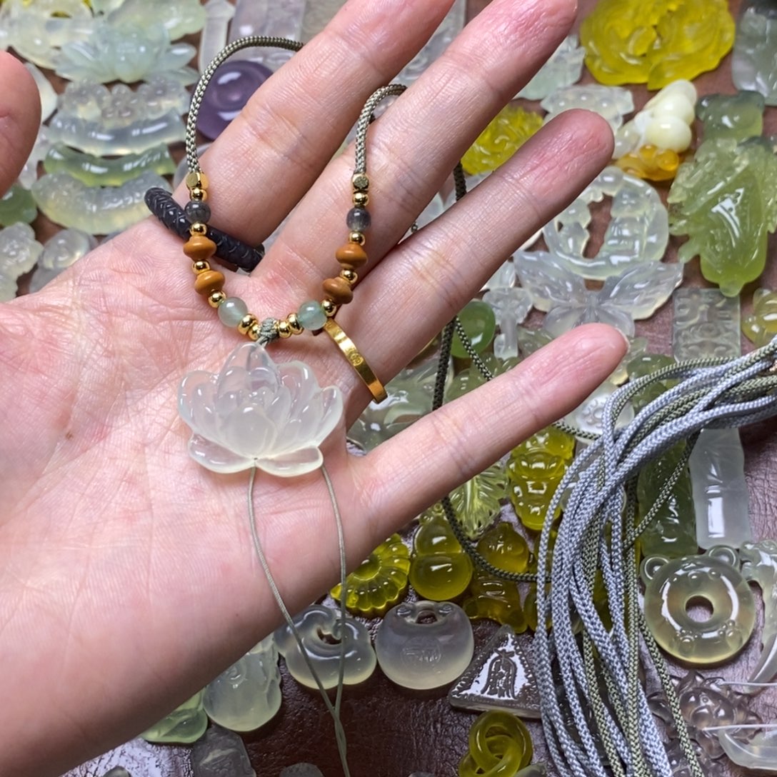 蛇纹石玉合金项链