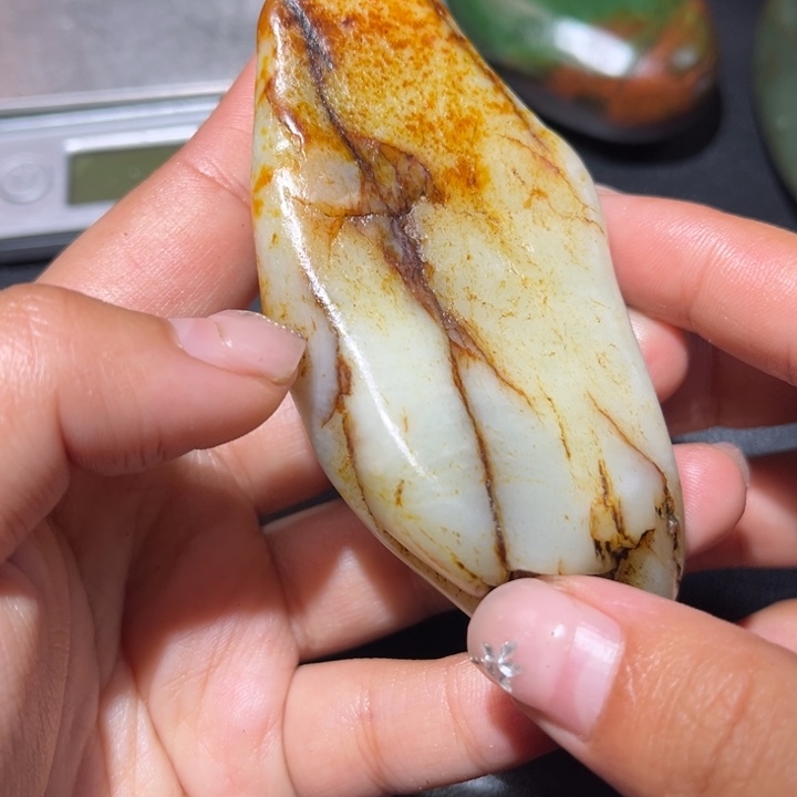 和田玉未镶嵌珠宝奇石