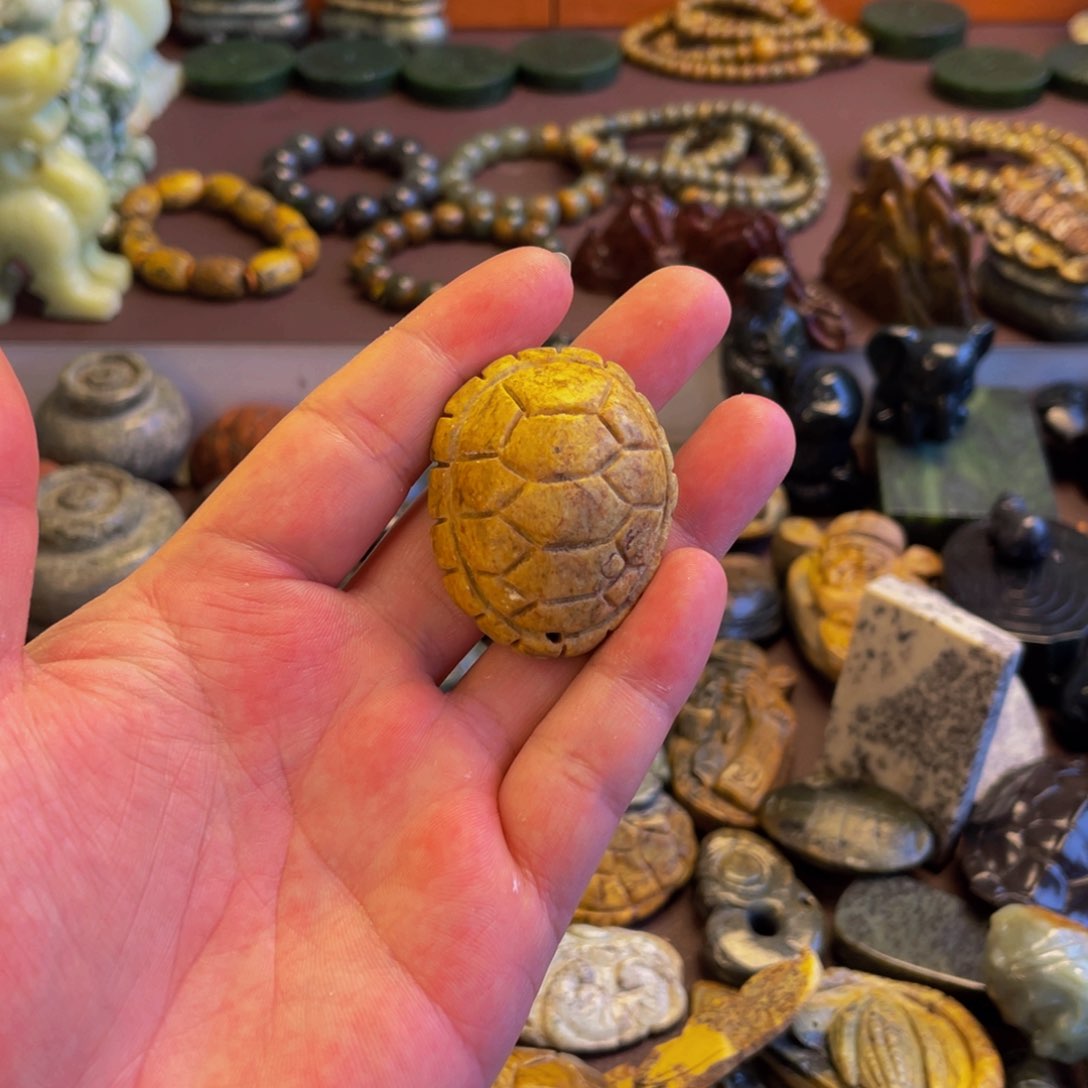 【闪购商品】未镶嵌岫岩河磨玉（透闪石质玉）挂件