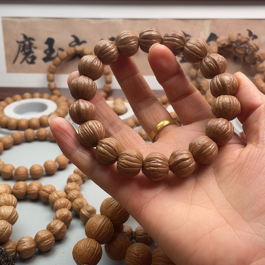 核桃沉**哥老树猴头手串西瓜纹