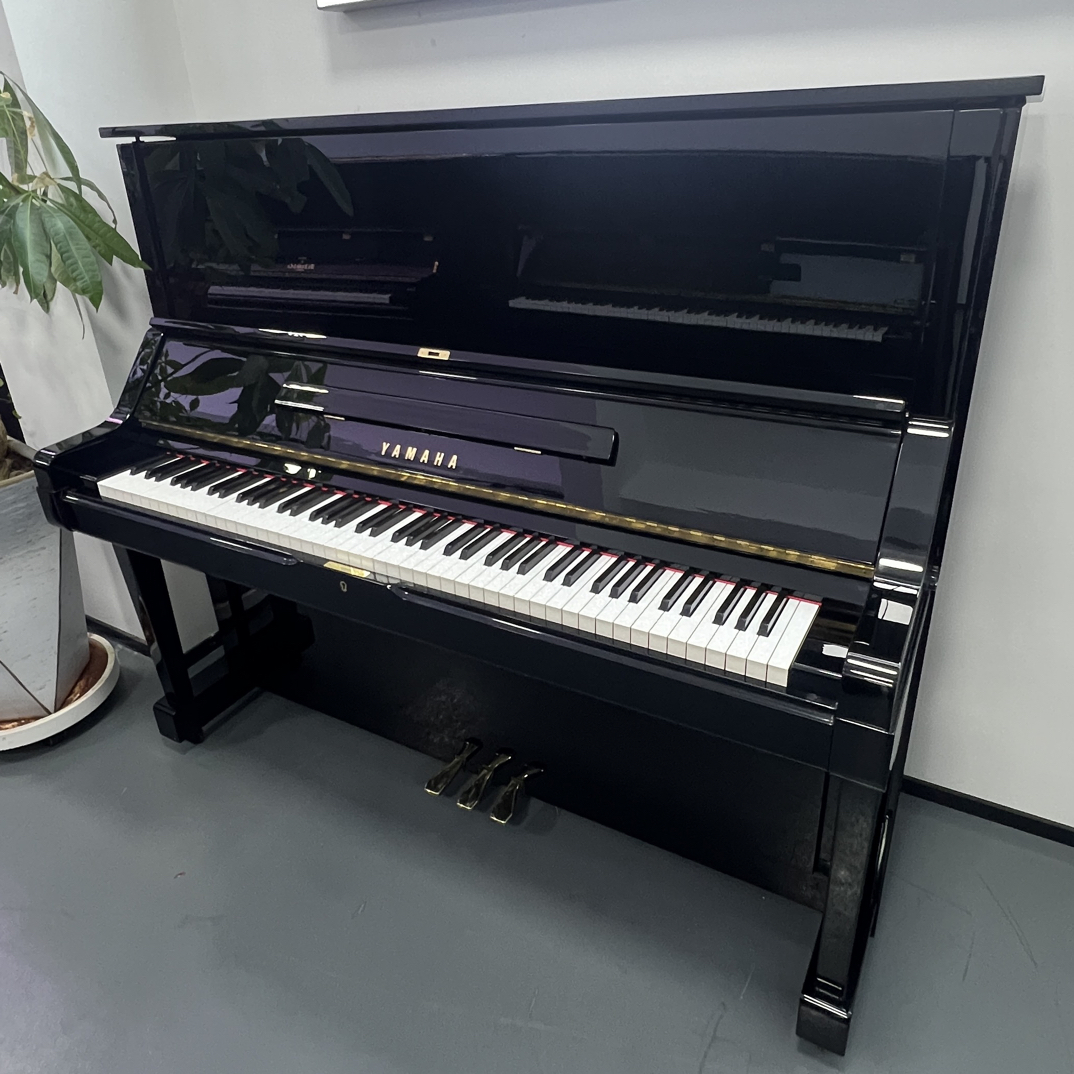 UX 专业级演奏钢琴