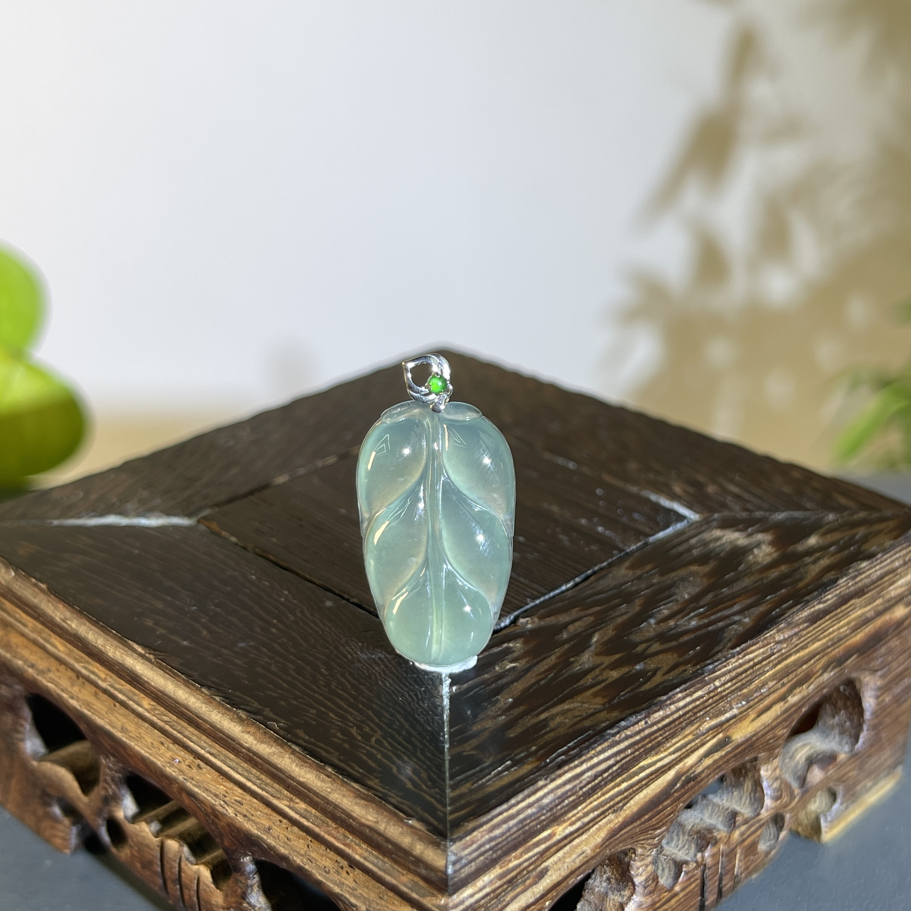 JCA06-34 天然缅甸A货翡翠  18K金扣大业有成