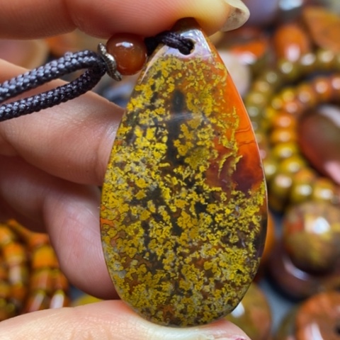 玛瑙/玉髓颈饰未镶嵌