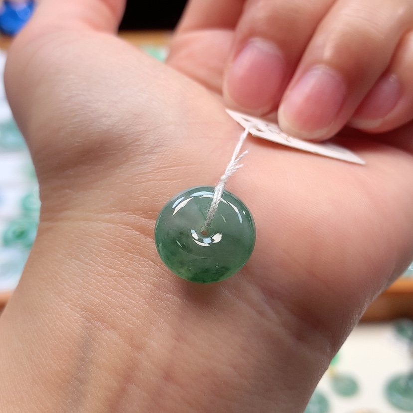 【闪购商品】翡翠未镶嵌吊坠(不含链)