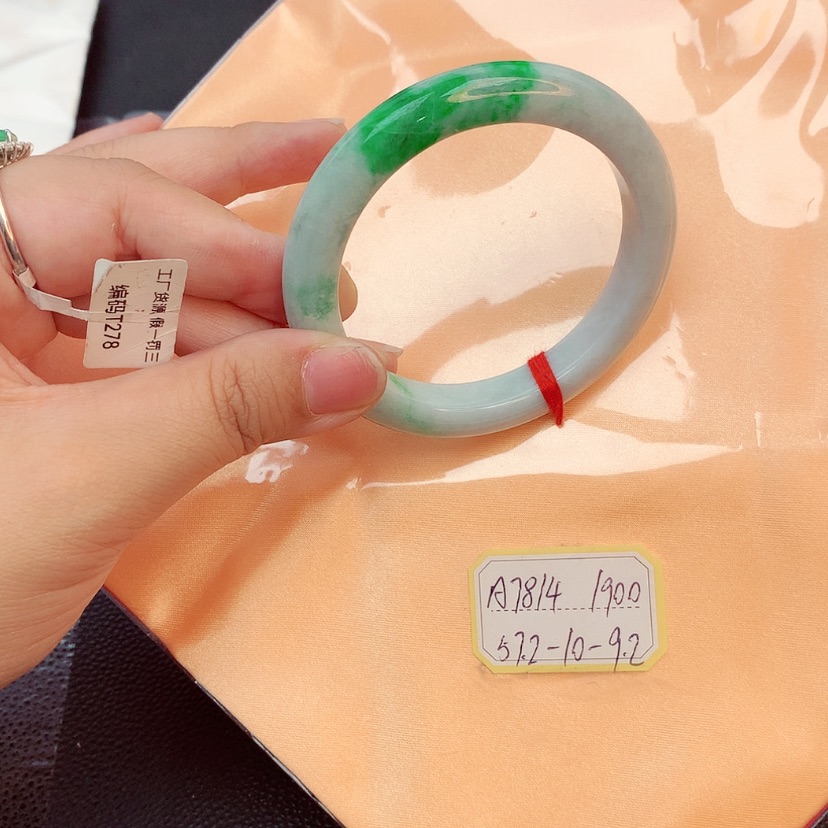 【闪购商品】翡翠手镯未镶嵌天然缅甸翡翠A货