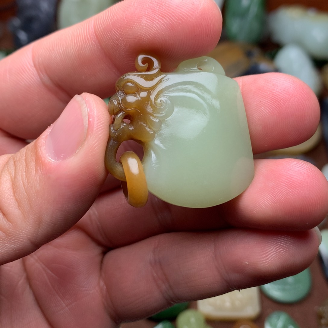 和田玉挂件未镶嵌